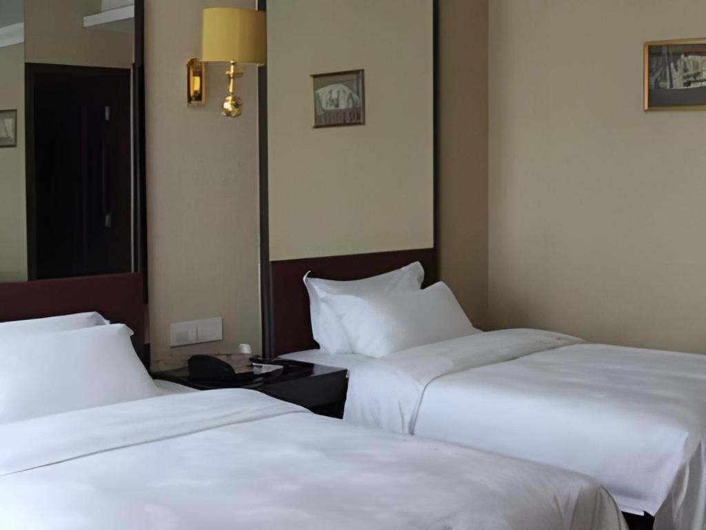 Milu Hotel Гуанчжоу Экстерьер фото
