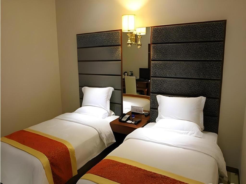 Milu Hotel Гуанчжоу Экстерьер фото
