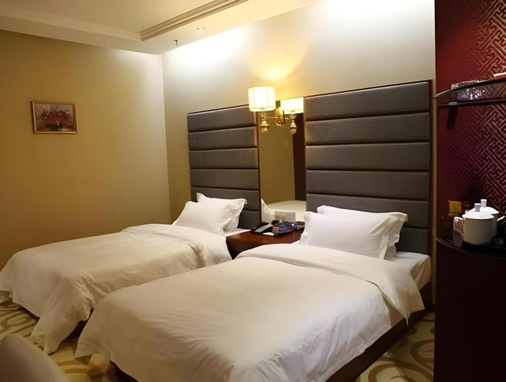 Milu Hotel Гуанчжоу Экстерьер фото